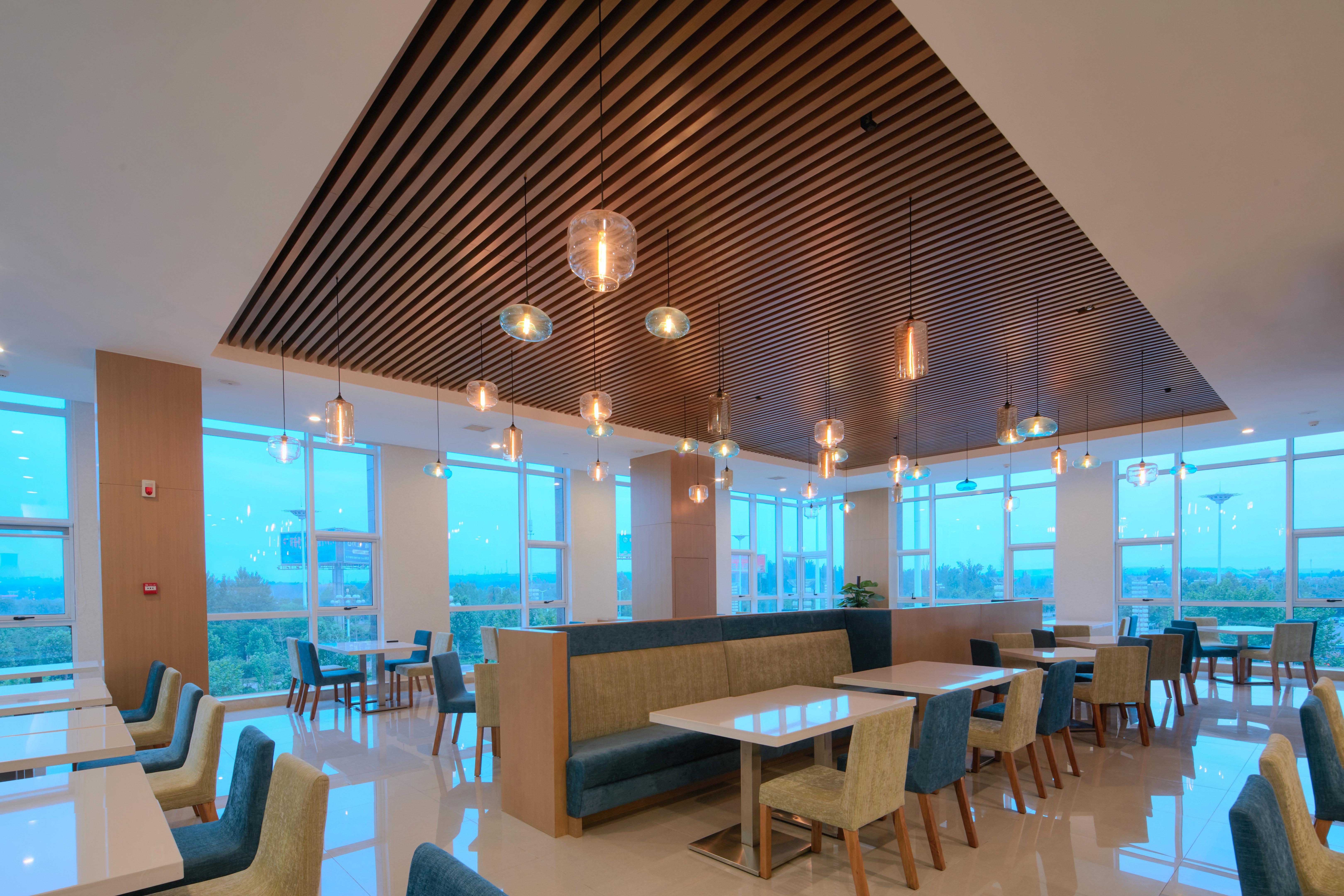 Holiday Inn Express Luoyang Yichuan By Ihg Εξωτερικό φωτογραφία