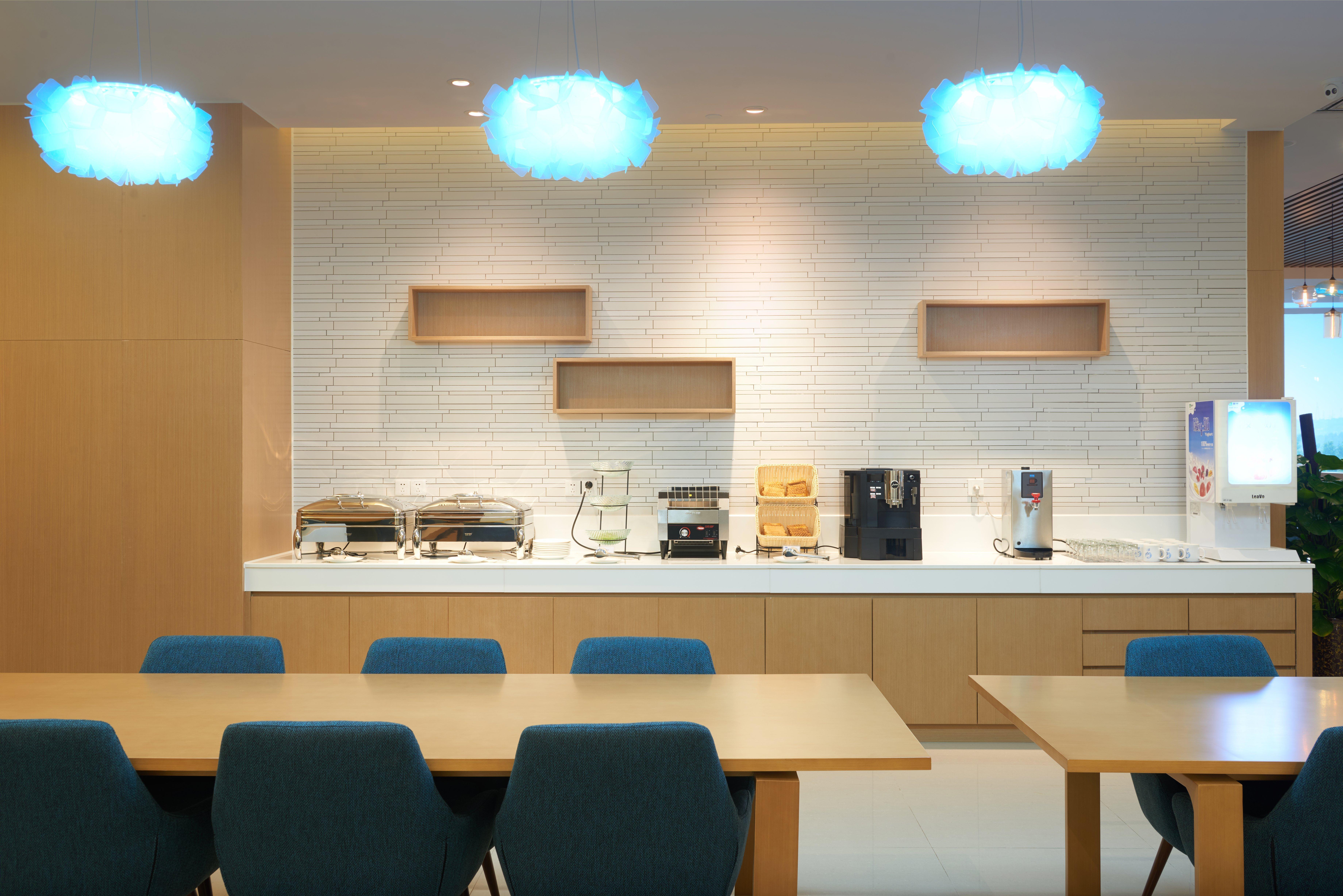 Holiday Inn Express Luoyang Yichuan By Ihg Εξωτερικό φωτογραφία