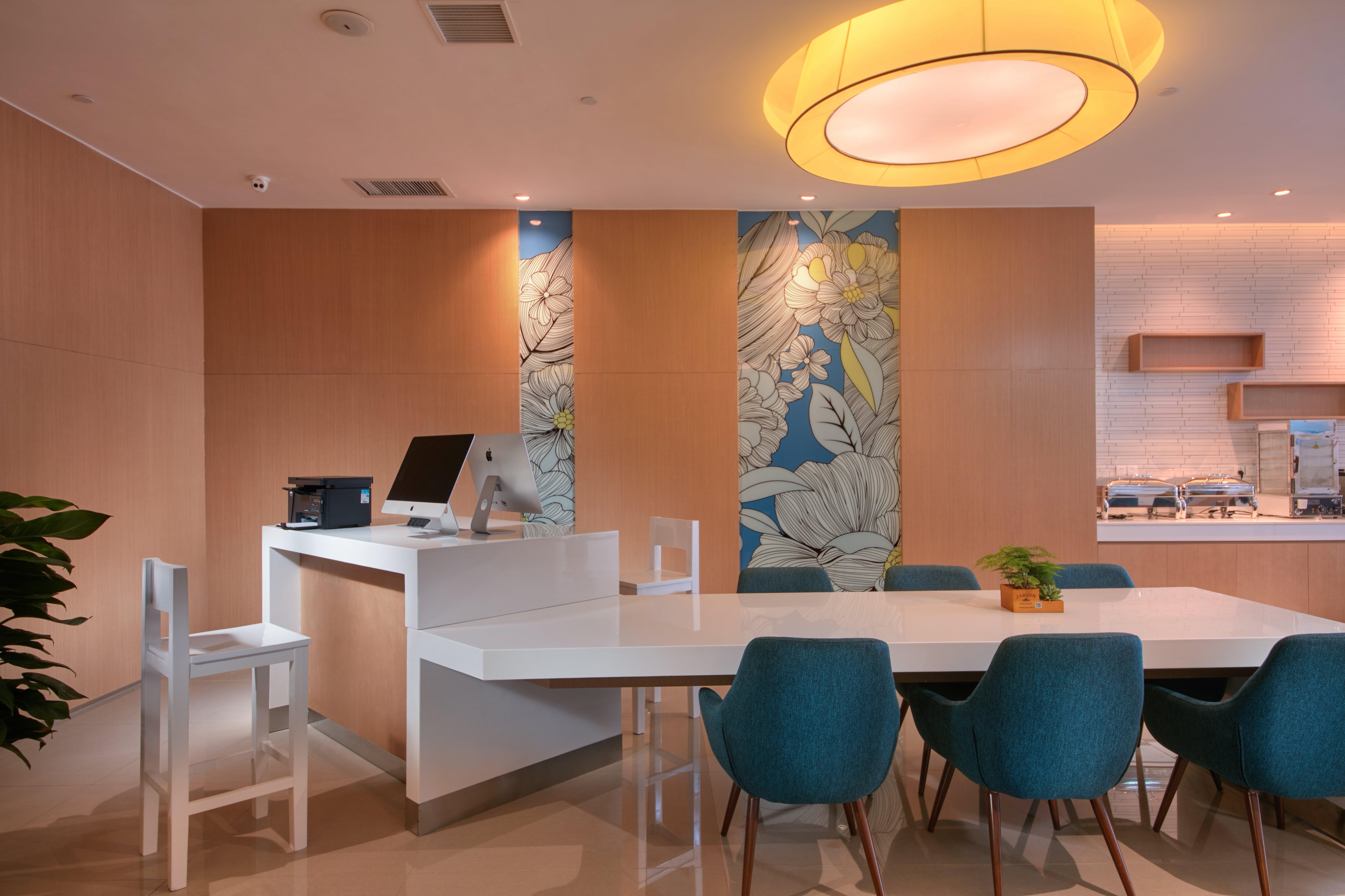 Holiday Inn Express Luoyang Yichuan By Ihg Εξωτερικό φωτογραφία